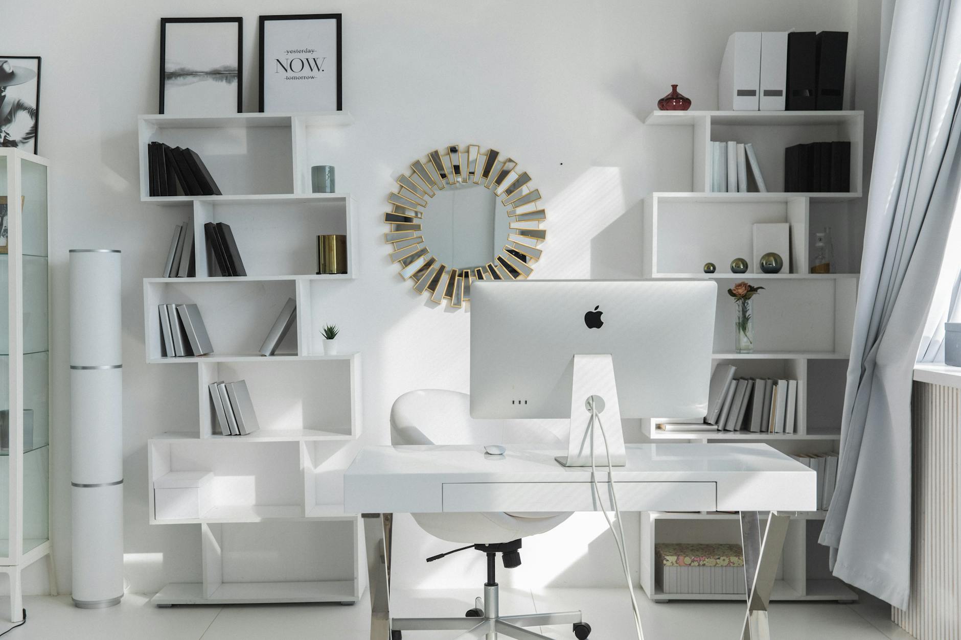 Olasz otthoni iroda a kompromisszumok nélkül: Hogyan csempészd be a milánói eleganciát a home office-odba?